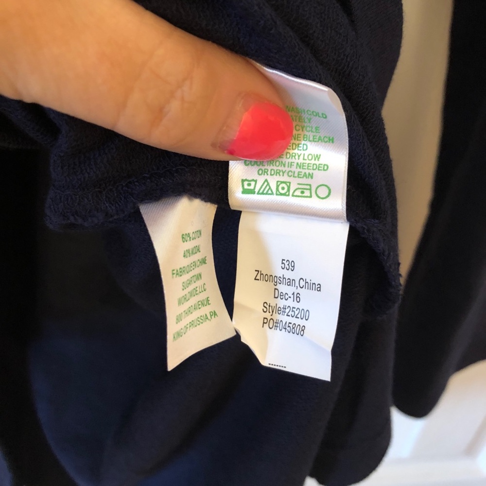 ❌SOLD❌Lilly Pulitzer Shel Coverup - Picture 6 of 8